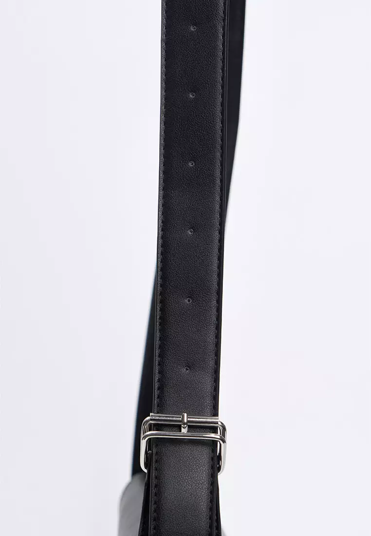 Dress Code Messenger Bag