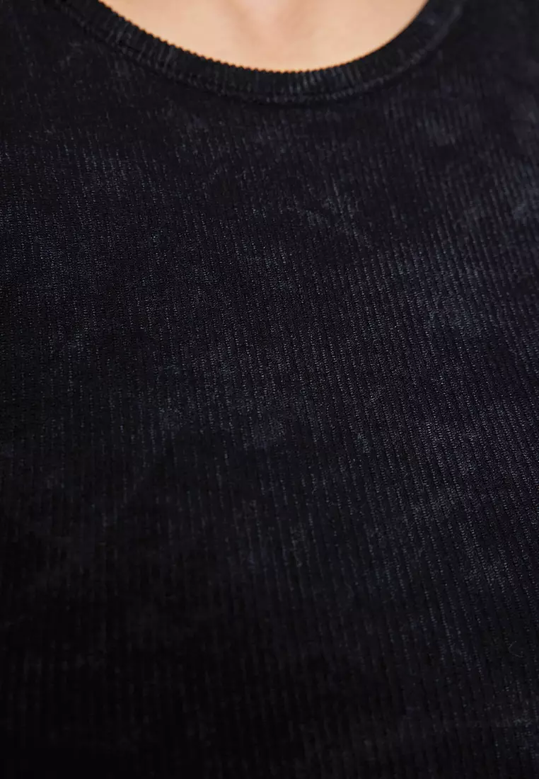 Black Washed Seamless/Seamless Ribbed And Lightly Supported Knitted Sports Bra