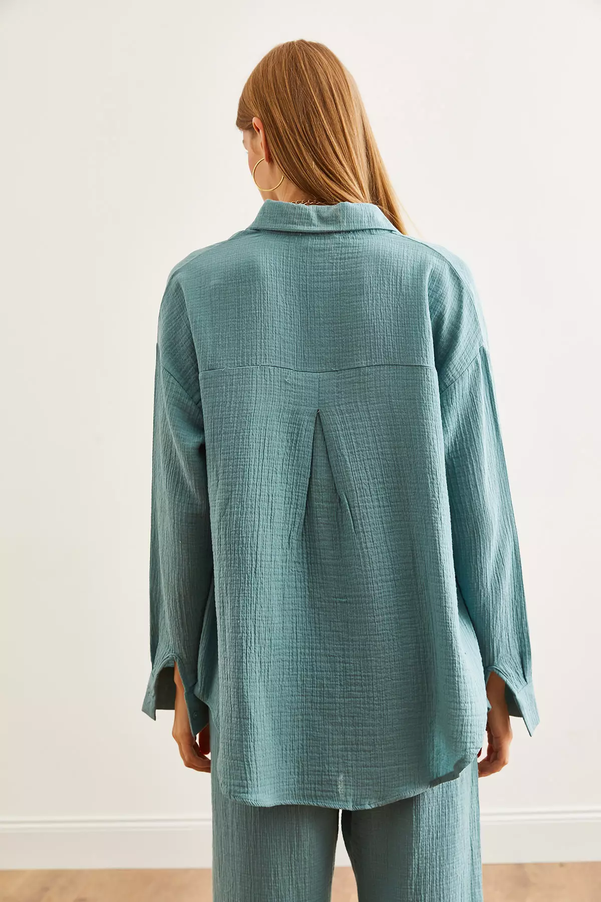 Mint Green Oversize Women's Shirt - Basic Muslin Model Gml- 19001217
