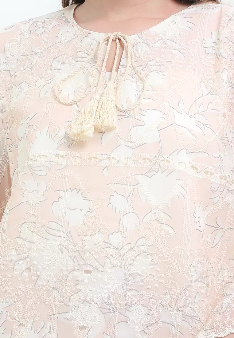 3/4 Sleeves Leaves Print Eyelet Emb Scallop Blouse With Seq Cotton Tassel