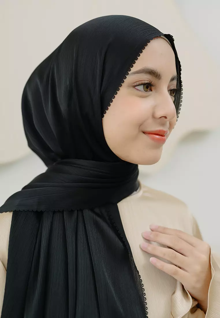 Rayya Lasercut New Series Black