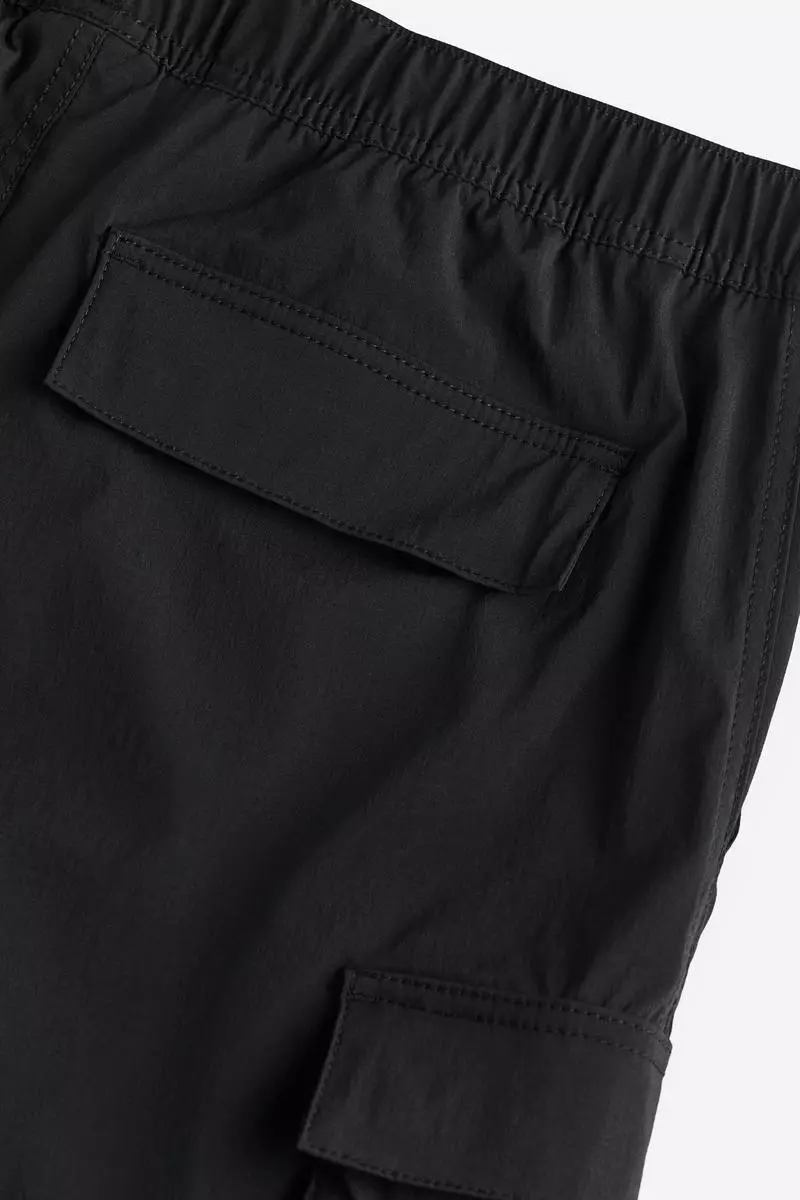 Buy H&M Regular Fit Cargo shorts 2024 Online | ZALORA Singapore
