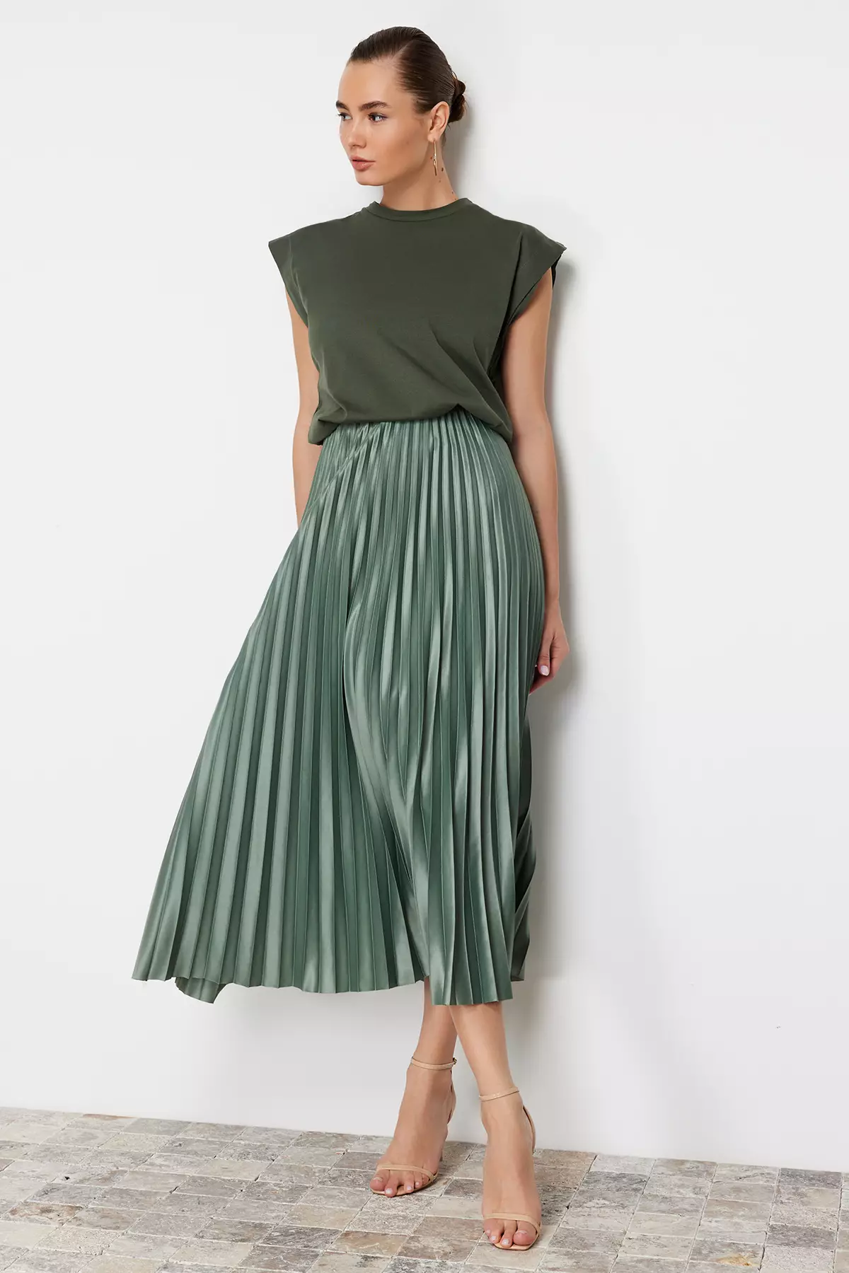Pleated Maxi Knitted Skirt