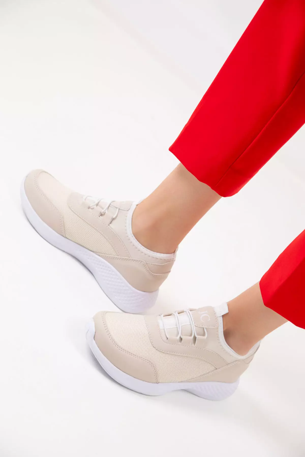 Women's Beige-White Sneakers 15226