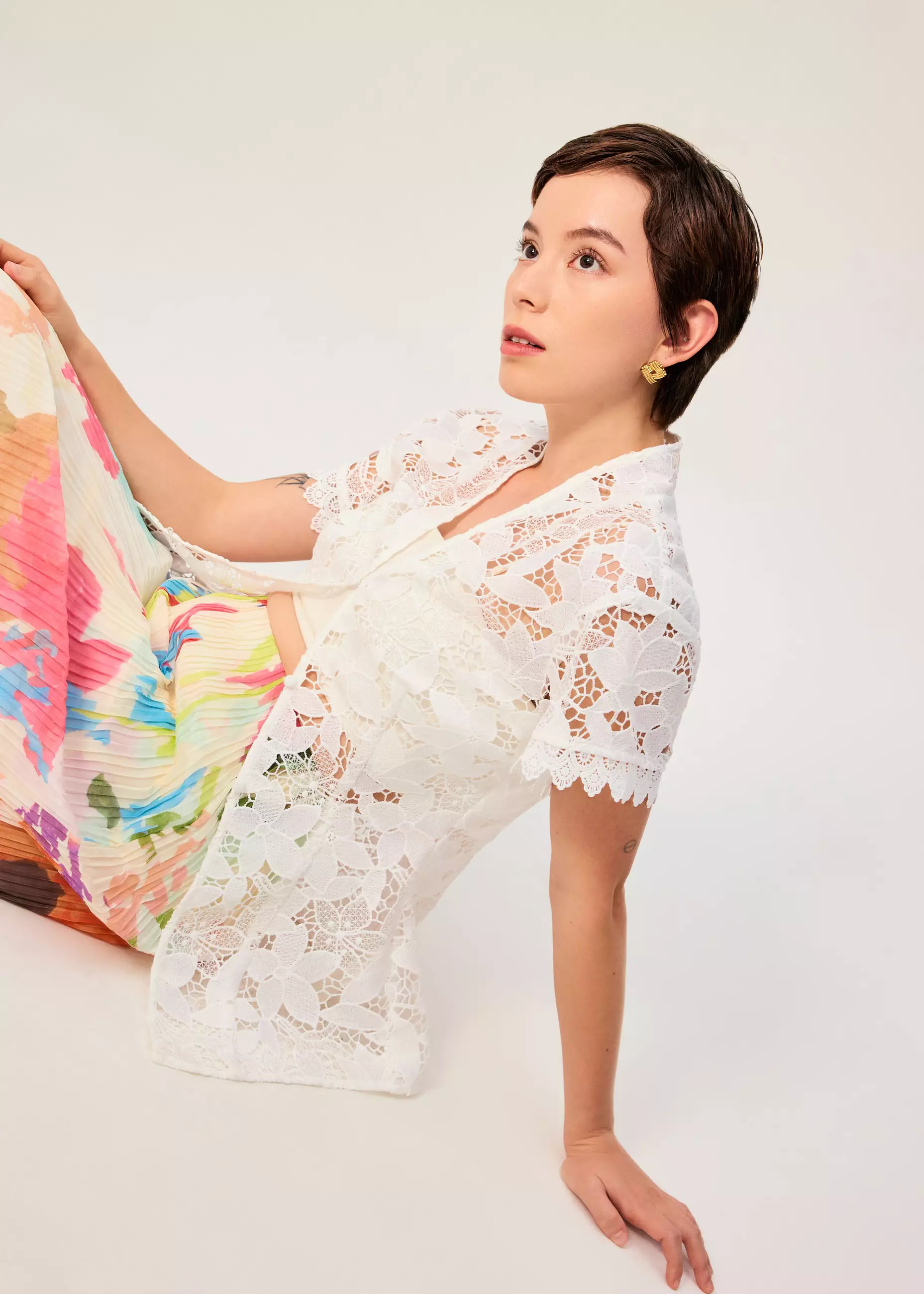 Atasan Wanita - Floral Lace Kebaya Top