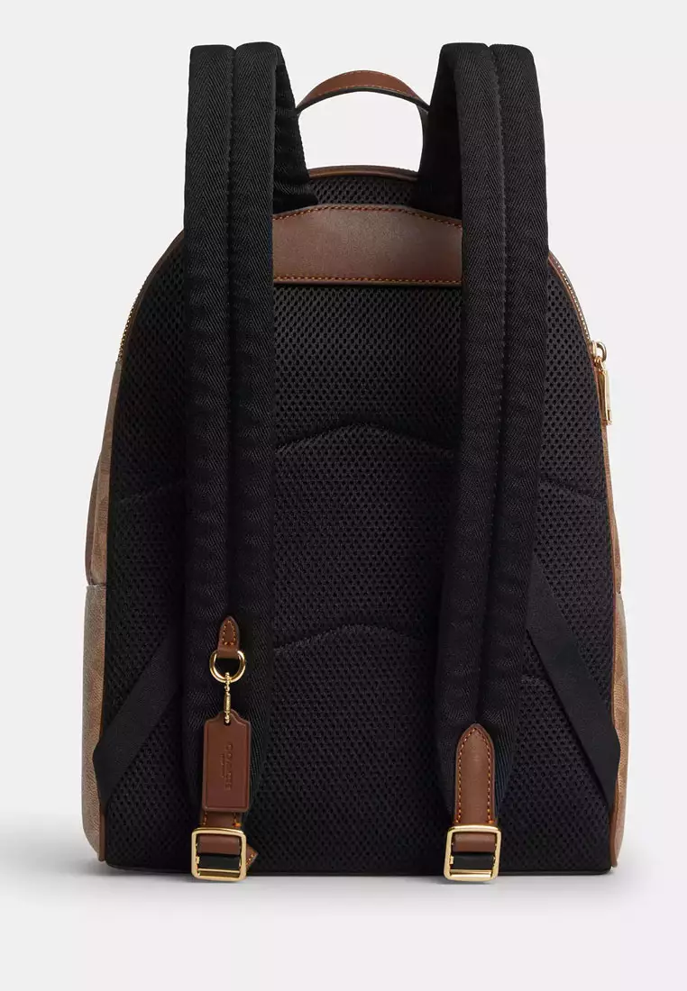 coach backpack campus black and brown color Disney 23 In Signature Patchwork Tan Multi – Balilene Signature jacquard refined pebble leather and smooth calf leather Inside zip cell phone and multifunction pockets Inside tech sleeve Drawstring and snap closures fabric lining Top handle with 3 1/4 drop Outside zip and flap pockets Adjustable shoulder straps Luggage sleeve 11 1/4 (L) x 17 3/4 (H) x 6 1/2 (W) Style No. campus backpack with baseball stitch
