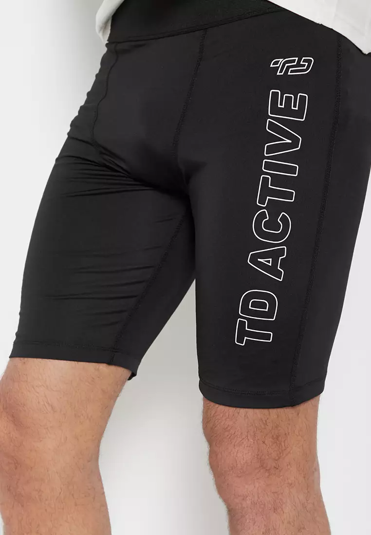 Td Active MB066 Outline Pro Short Celana Pendek Legging Lutut Olahraga Pria Black