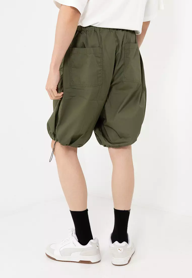 MEN  WOVEN  SHORT PANTS