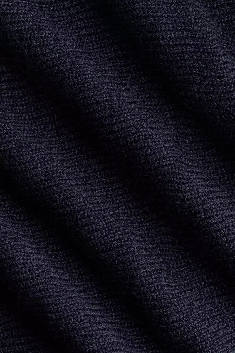 Batwing-sleeved knitted top