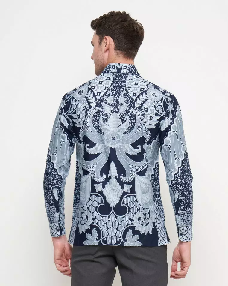 Regfit Prawara Kemeja Batik Pria Lengan Panjang