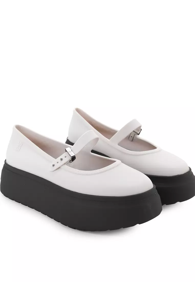 柔軟芭蕾舞鞋厚底廣告