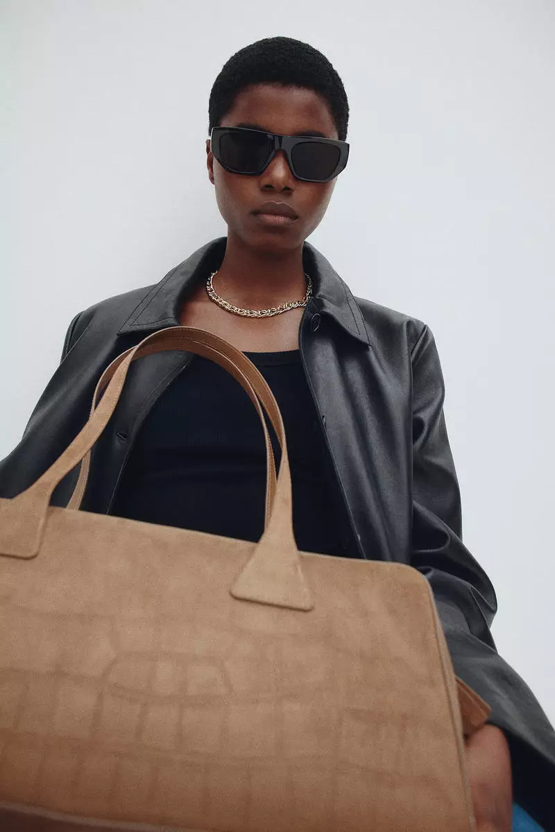 Rectangular shoulder bag