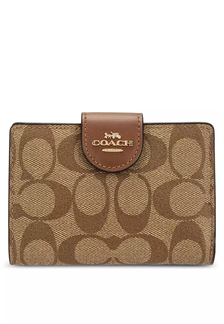Coach Small Wallet, Which one is fake? Here's the answer.. – Fashrevo