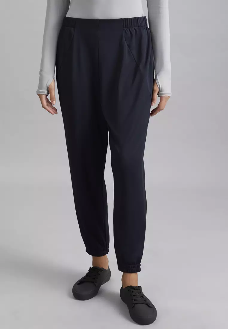 Buy ARUMN THERA LIGHT JOGGER PANTS 2024 Online ZALORA Philippines