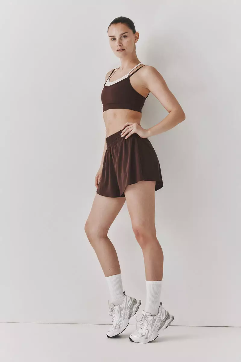 Double-layered sports shorts