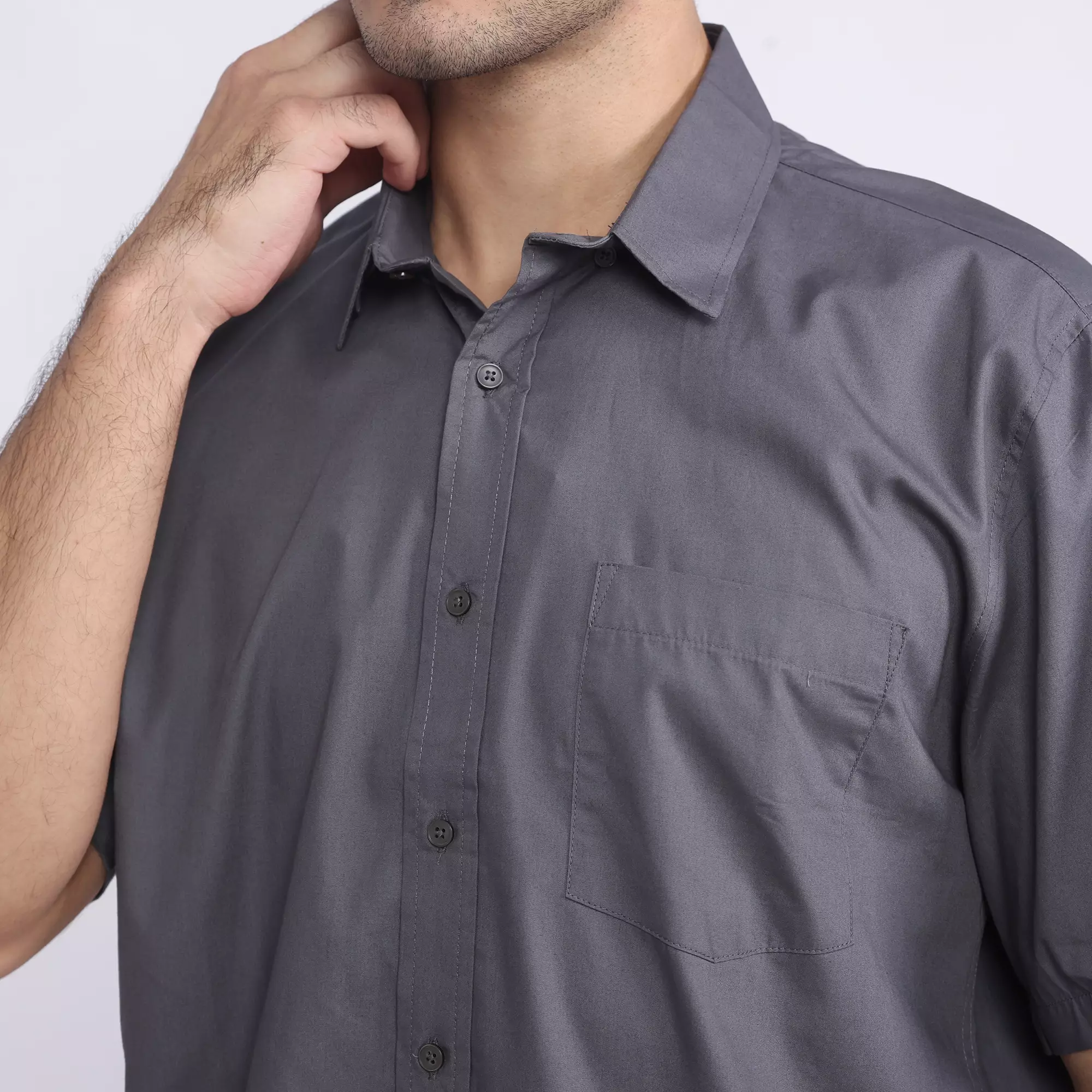 LARUSSO Kemeja Big Size Poplin Slim Fit Pria Lengan Pendek - Grey