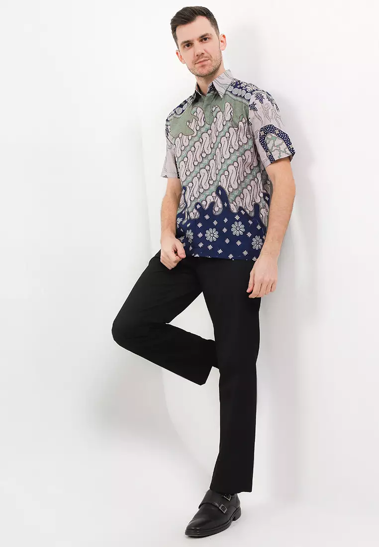 Clara Kemeja Batik Premium Pria Casual Modern Lengan Pendek