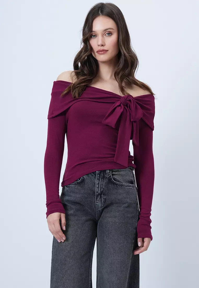 Bow-Tie Knitted Blouse