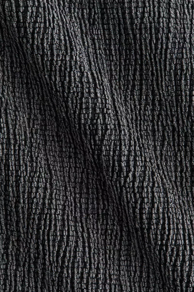 Crinkled boat-neck top