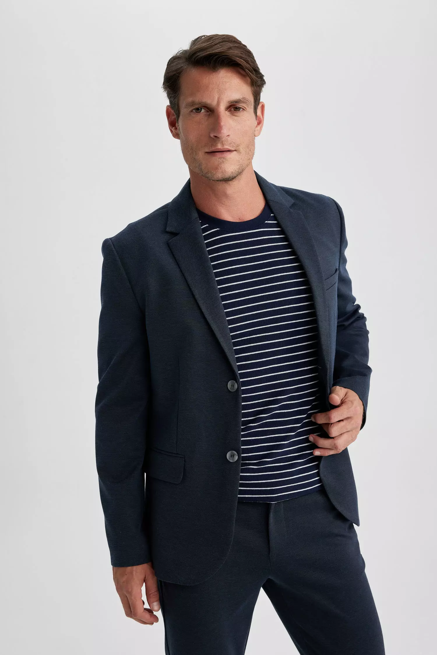 線上選購DeFacto Modern Fit Blazer | ZALORA 台灣