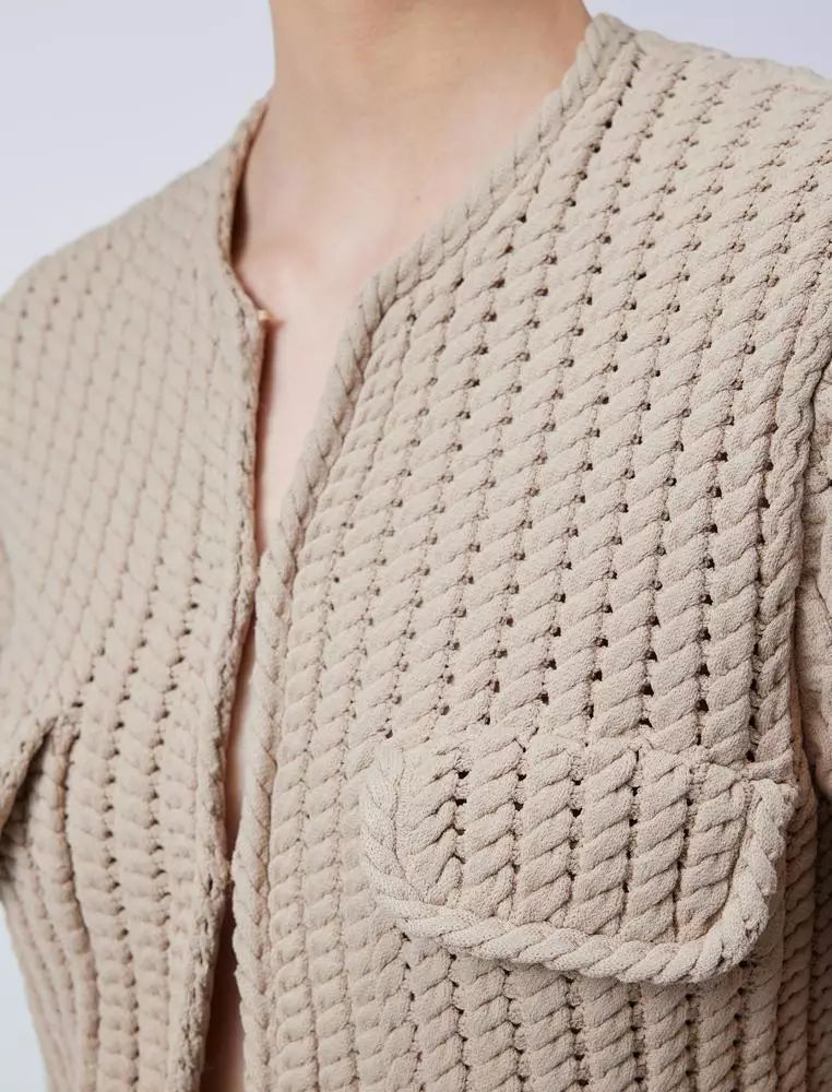 修身短款開襟毛衫