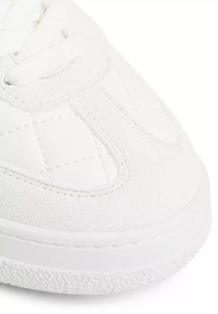 Deevale Sneakers