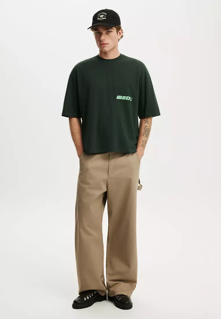 Cropped Fit Graphic T-Shirt