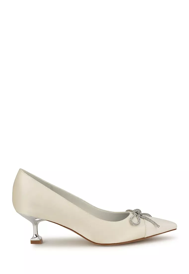 Discount on Nine West  shoes - SKU: Wendon7 Bow Pumps Ivory