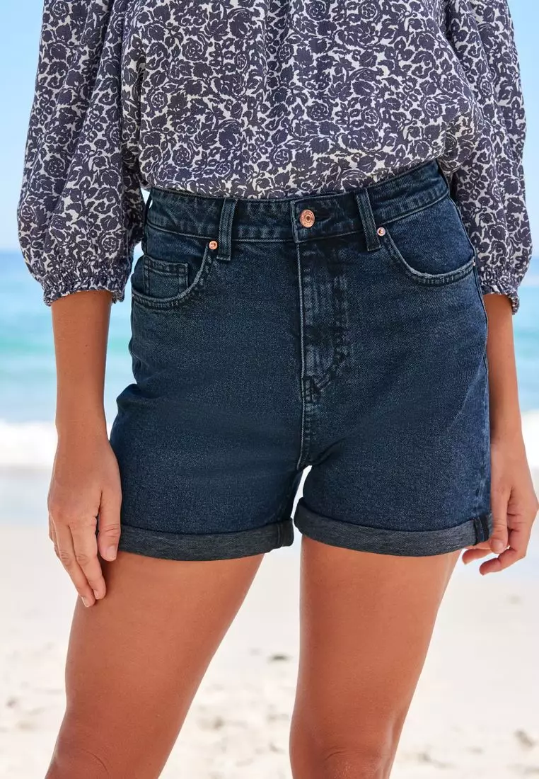Stylish and Comfortable Stretch Shorts