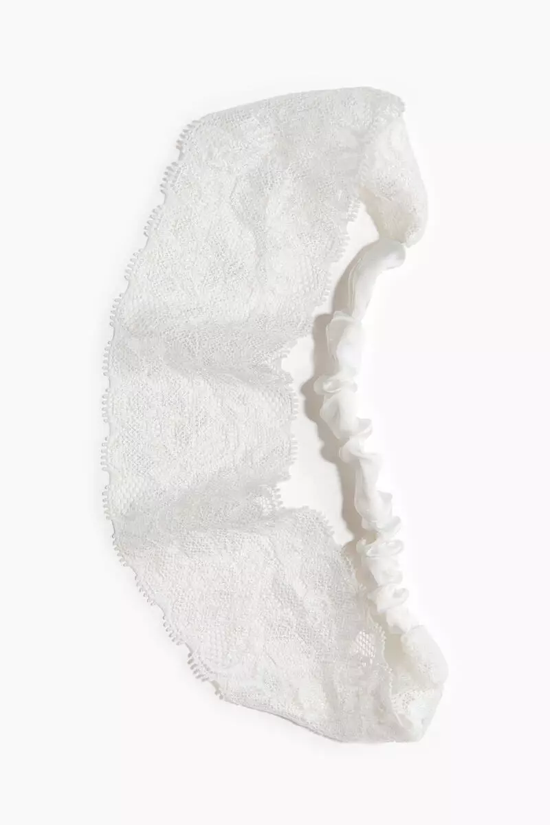 Lace hairband