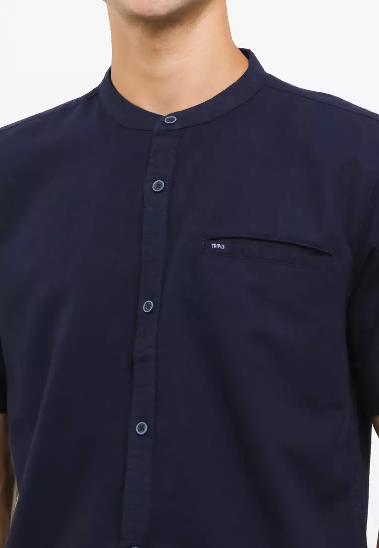 TRIPLE Kemeja Pendek Mandarin Slim Fit (SS MC 473) - Navy
