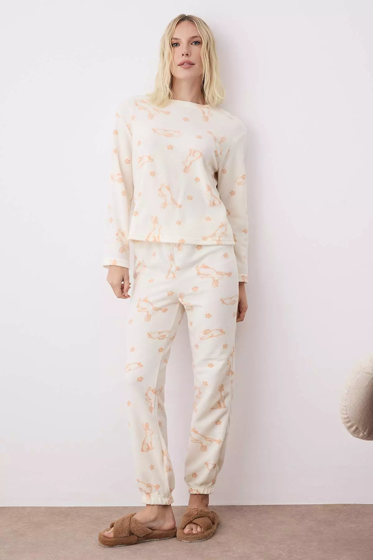 Ecru Rabbit Patterned Polar Fleece Knitted Pajama Set