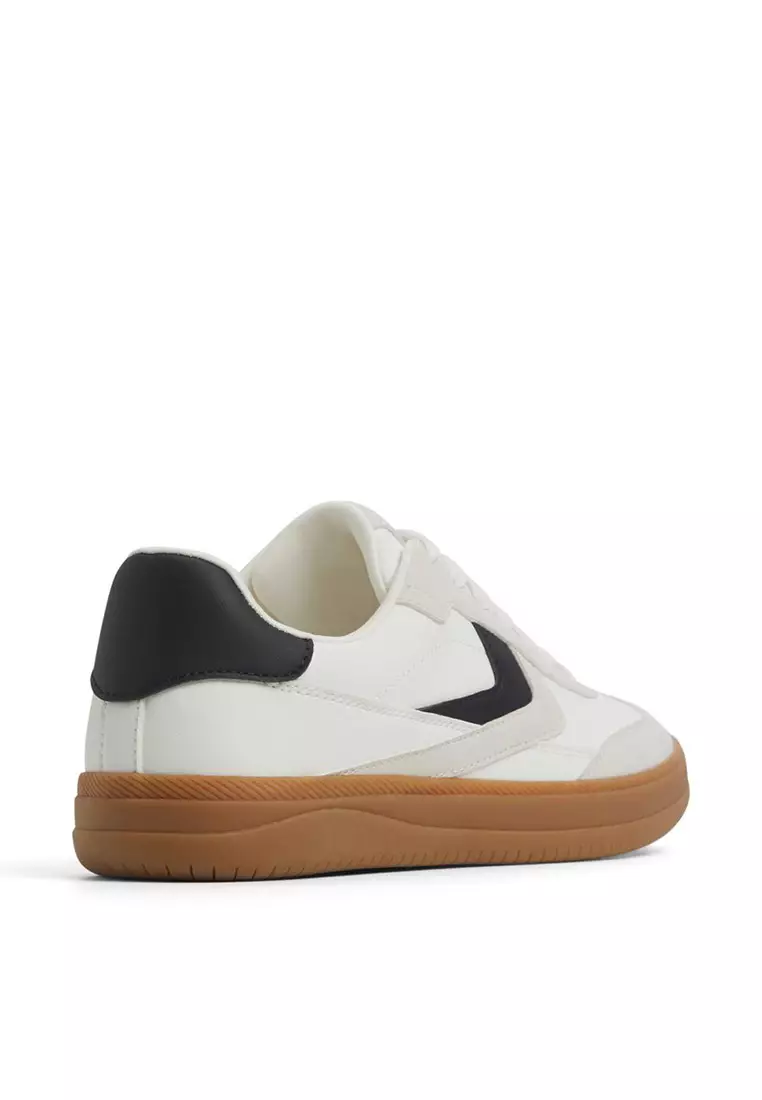 Salome Low-Top Sneakers