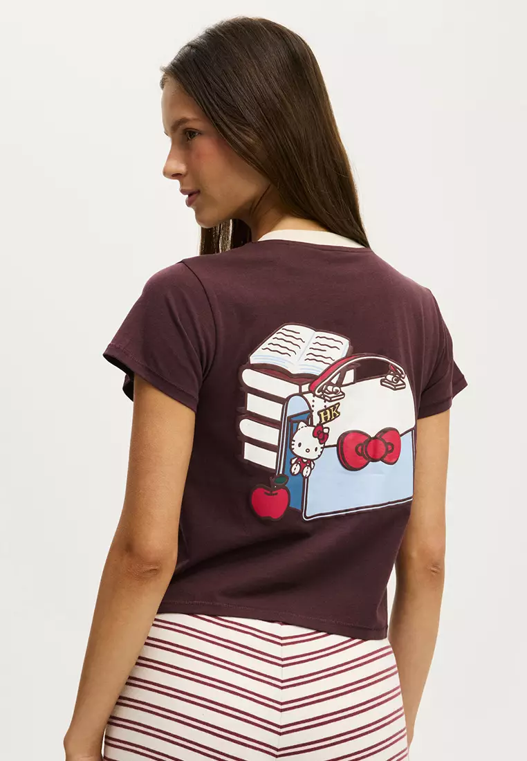 90s Sporty Round Neck Tee