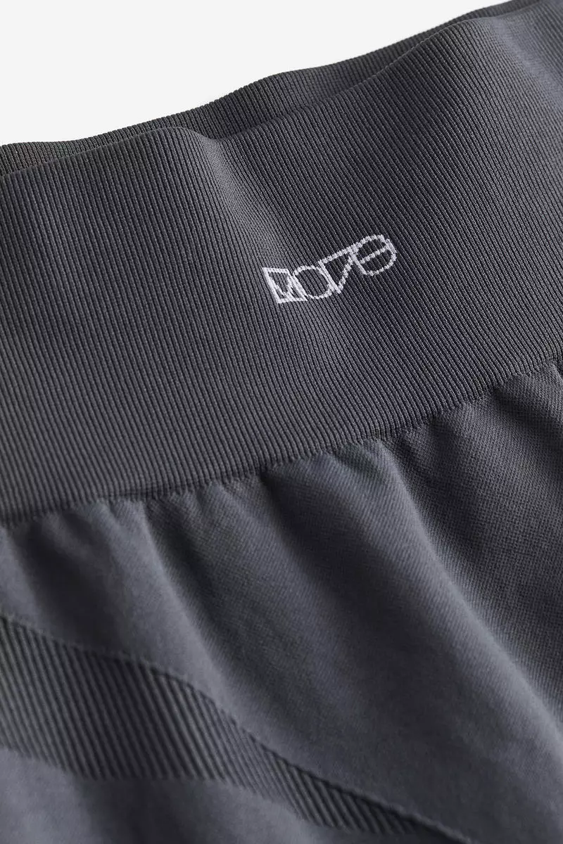 Seamless Sports leggings in DryMove™