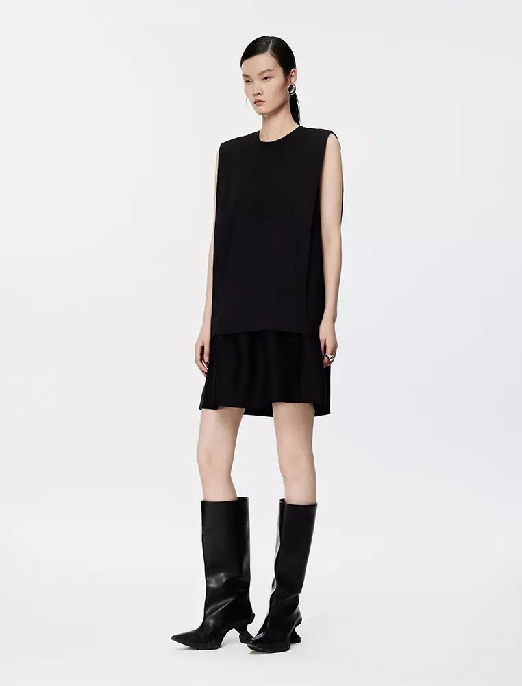 Loose Fit Round Neck Sleeveless Top