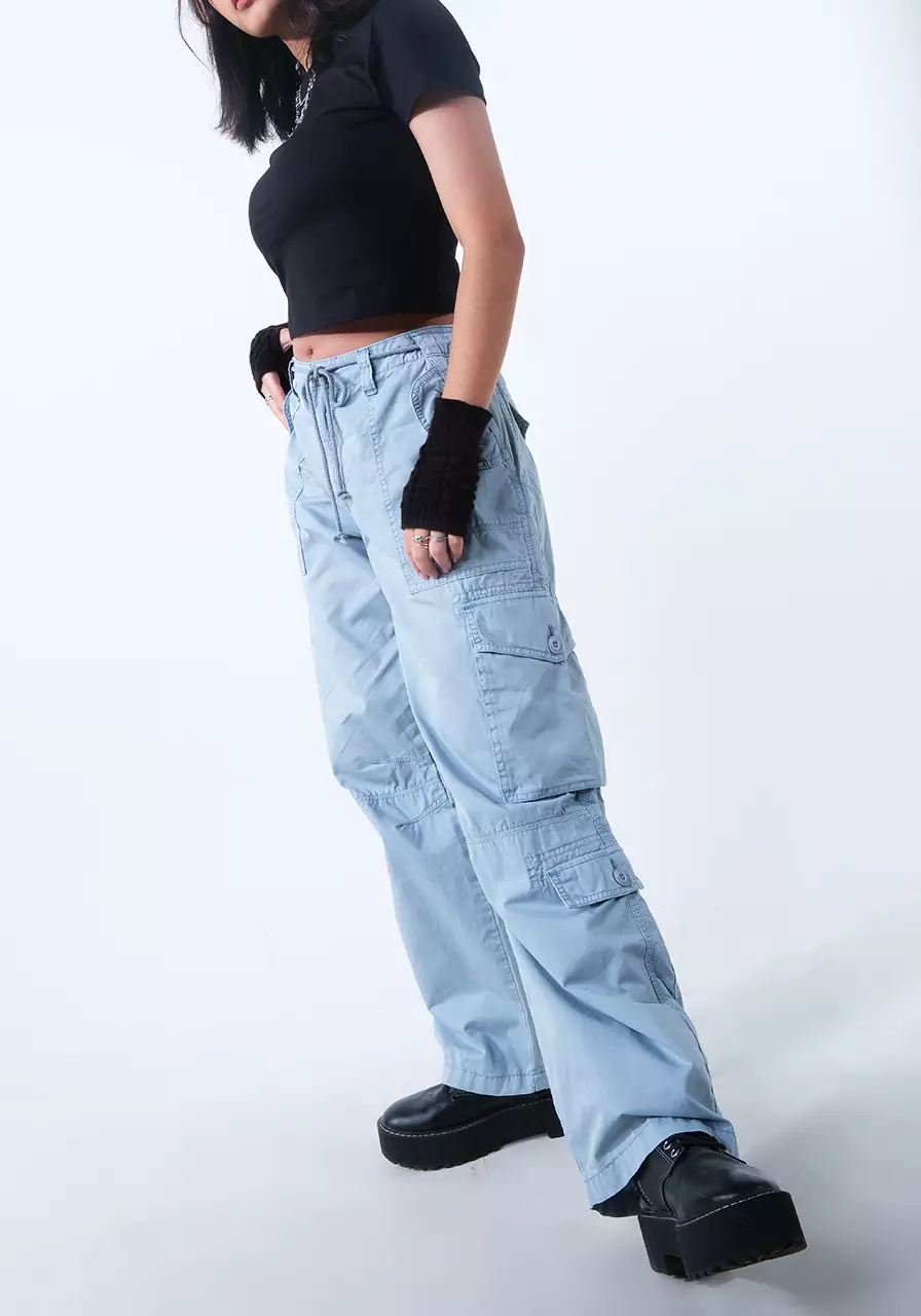 Celana Cargo Wanita Eira Light Blue