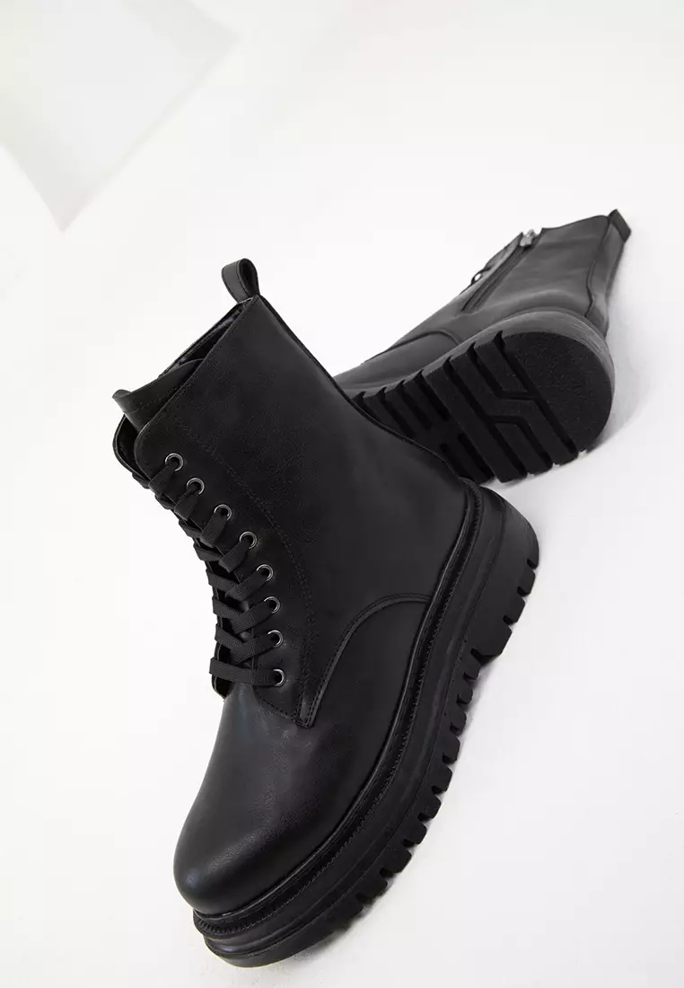Women's Black Boots - 20054 Model Bootie