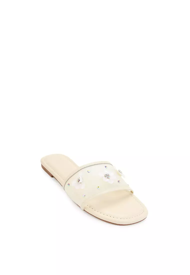 Cecelia R2482-6 Casual Sandal Off White
