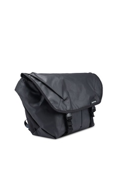 Crumpler zero sale border