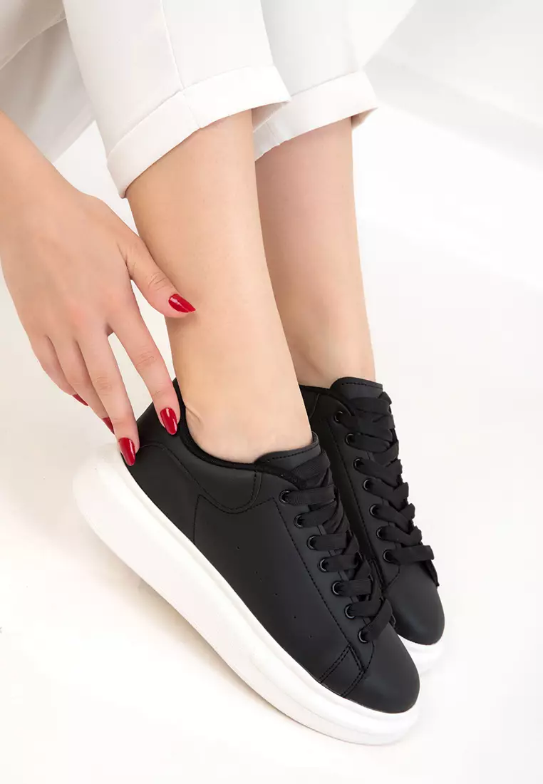 Black Women's Sneaker 19845