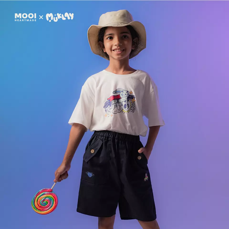 Mooi X Muklay Kaos Anak Unisex Graphic Tee Kids - White