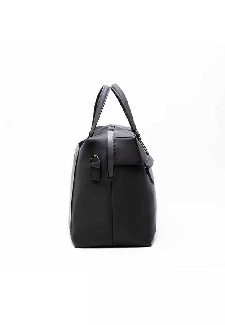 Maverick & Co. Avenue Waterproof Weekender (Black)