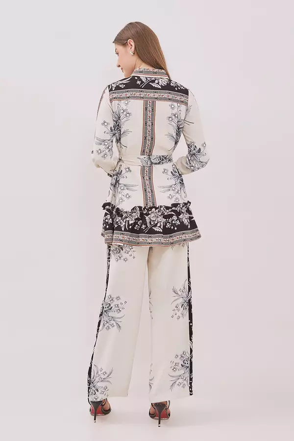 MINIMAL - Verna - Tunic Ruffle Motif Bunga - Black Colour Black