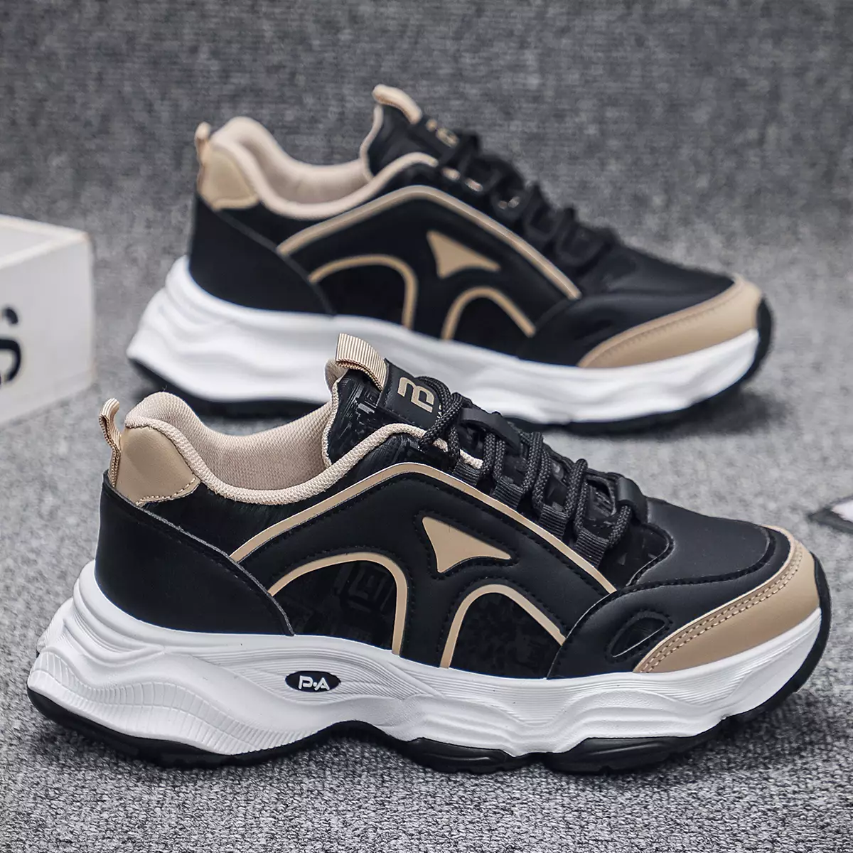 Sepatu Pria Olahraga Sporty Sneakers Cowok Olahraga QN8802