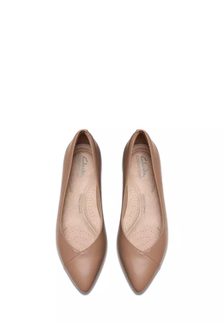 Womens Natalyn Wish Ballerina - Warm Beige Leather