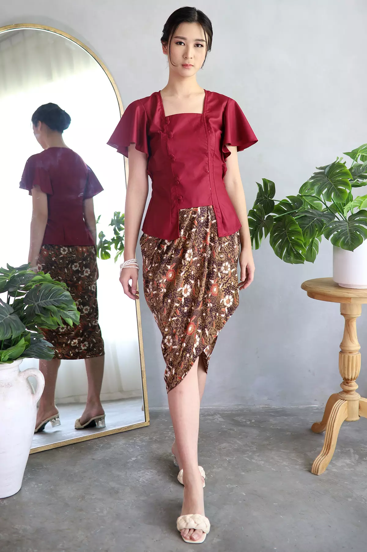 Soraya Dainty Red Maroon Kebaya