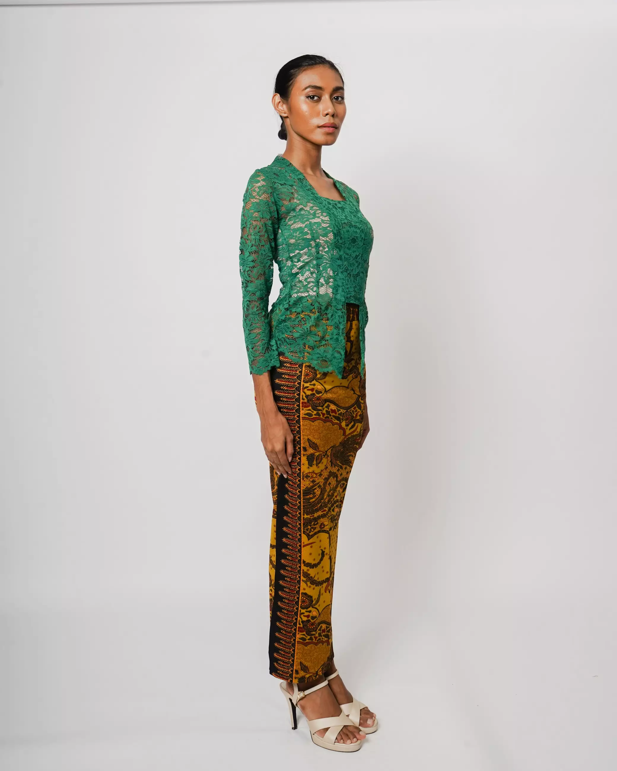 KEBAYA BALI EMERALD GREEN