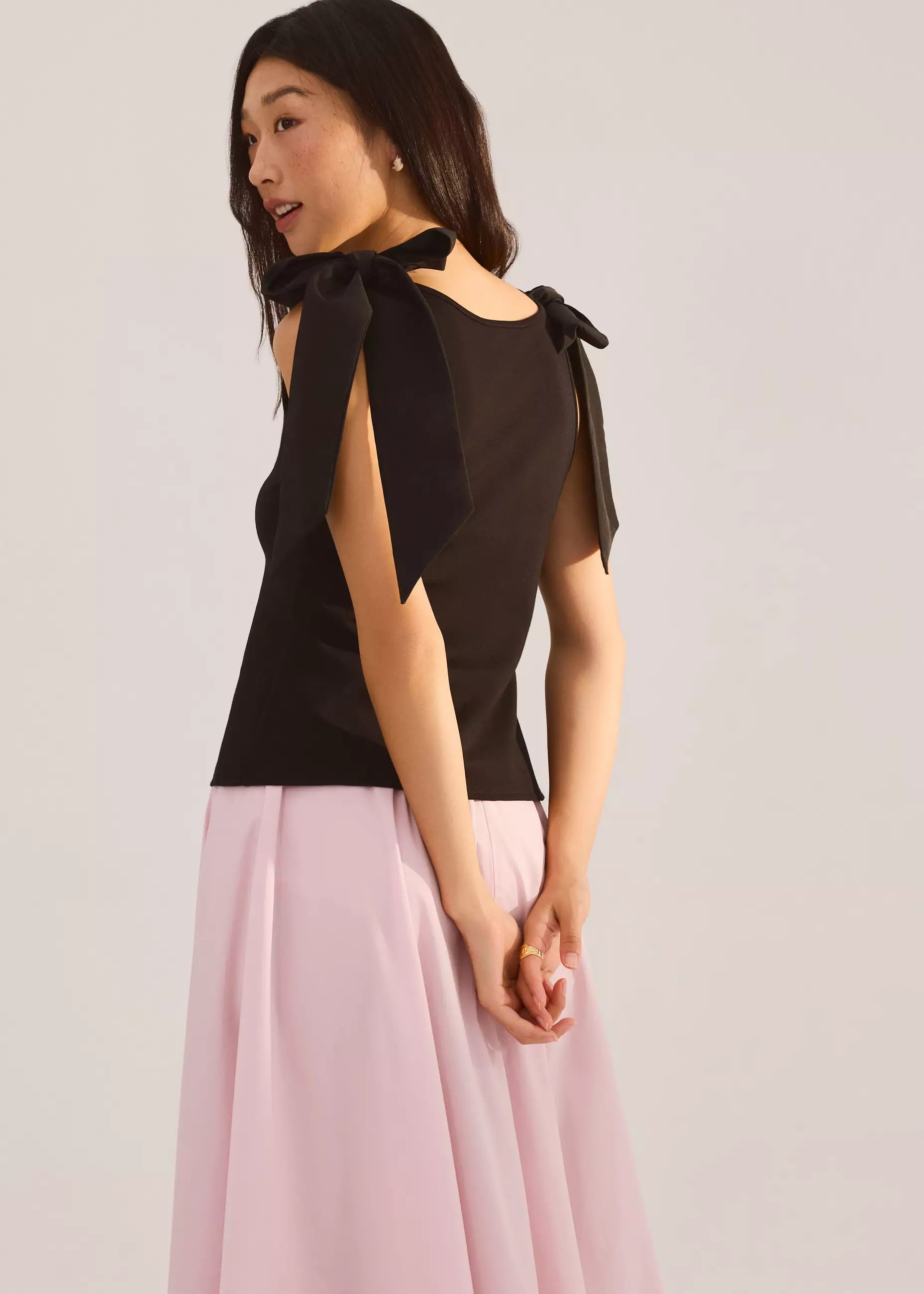 Atasan Wanita - Ribbon Tie Scoop Neck Fitted Top