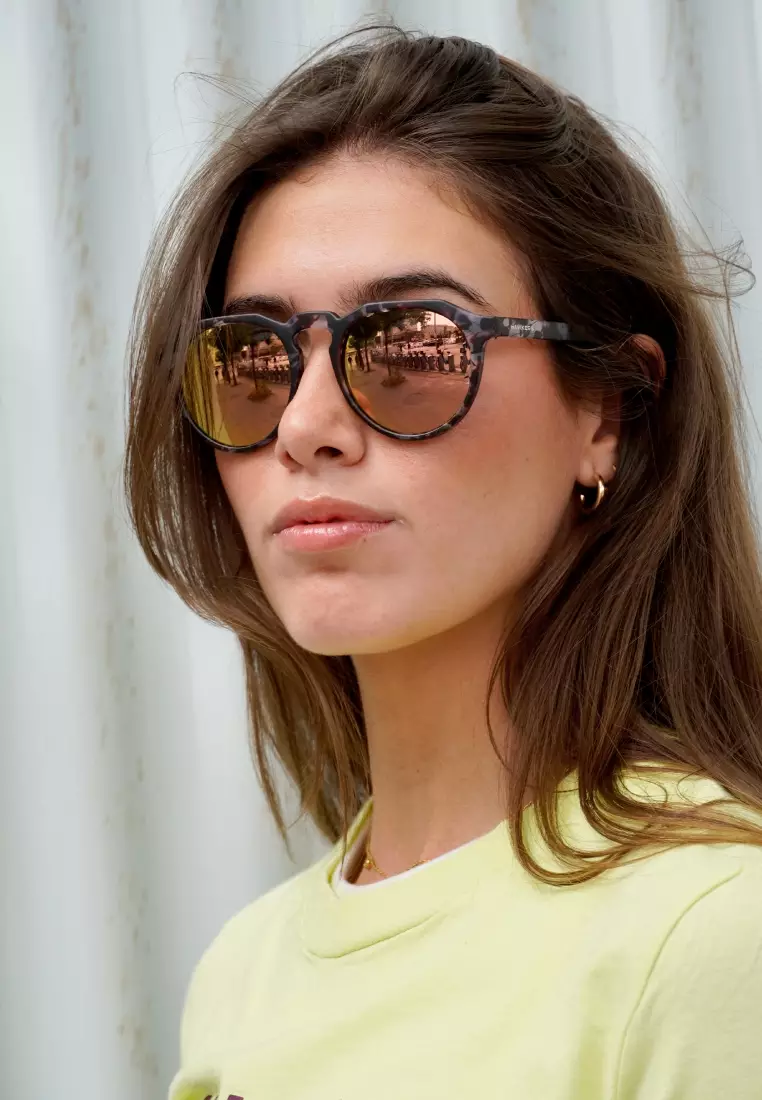 Warwick - Carey Grey Rose Gold Sunglasses for Men and Women, Unisex. Official Product designed in Spain